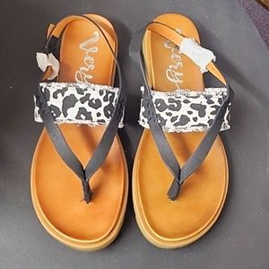 Very G Sandals